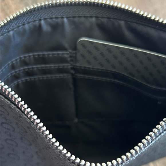 GUESS Charcoal Embossed woman’s Wristlet wallet - Picture 3 of 6